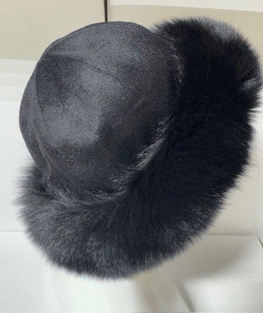 Gorro de cachemira con puño de zorro