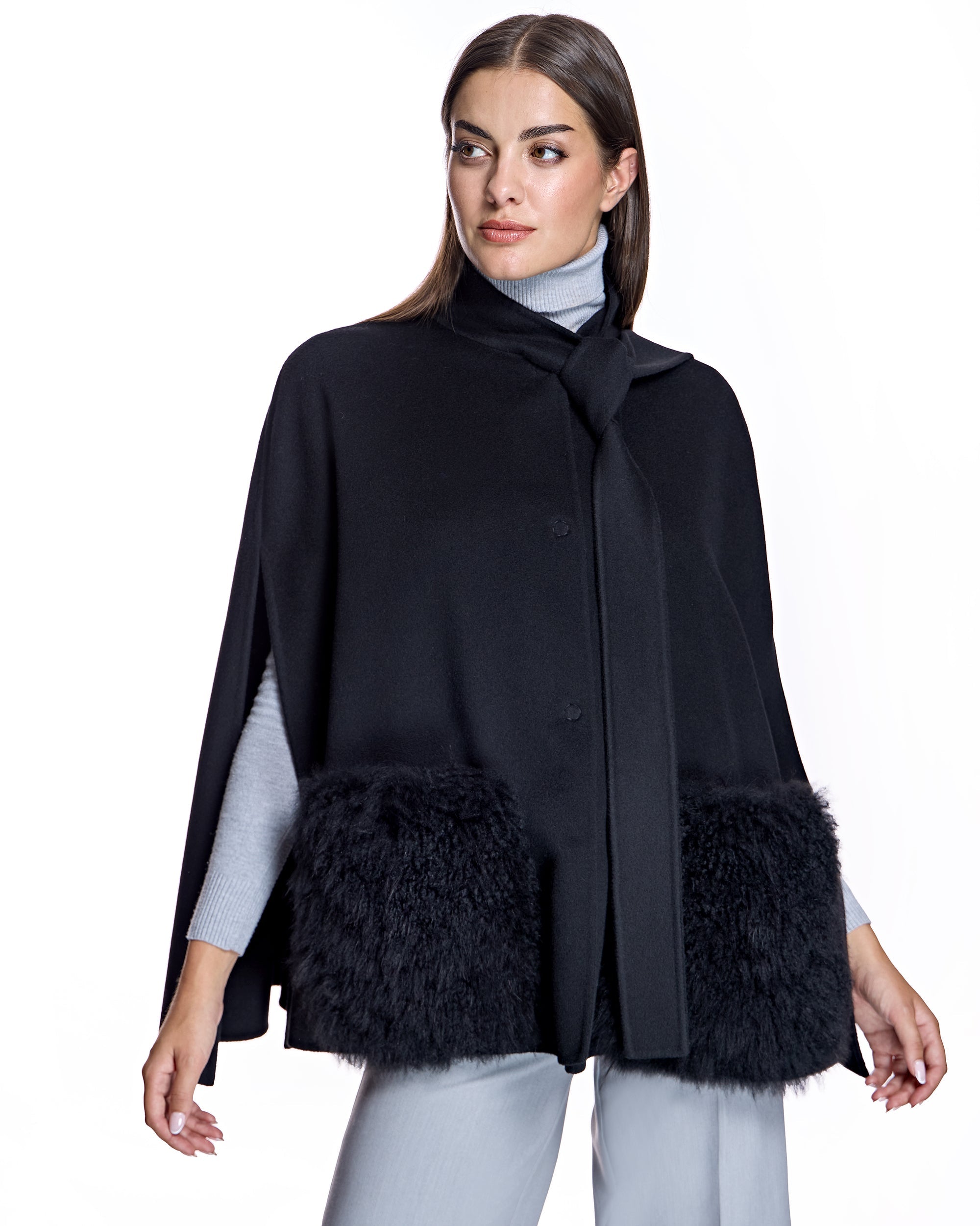 Capa de mezcla de cachemira Loro Piana con bolsillos de piel de cabra de cachemira