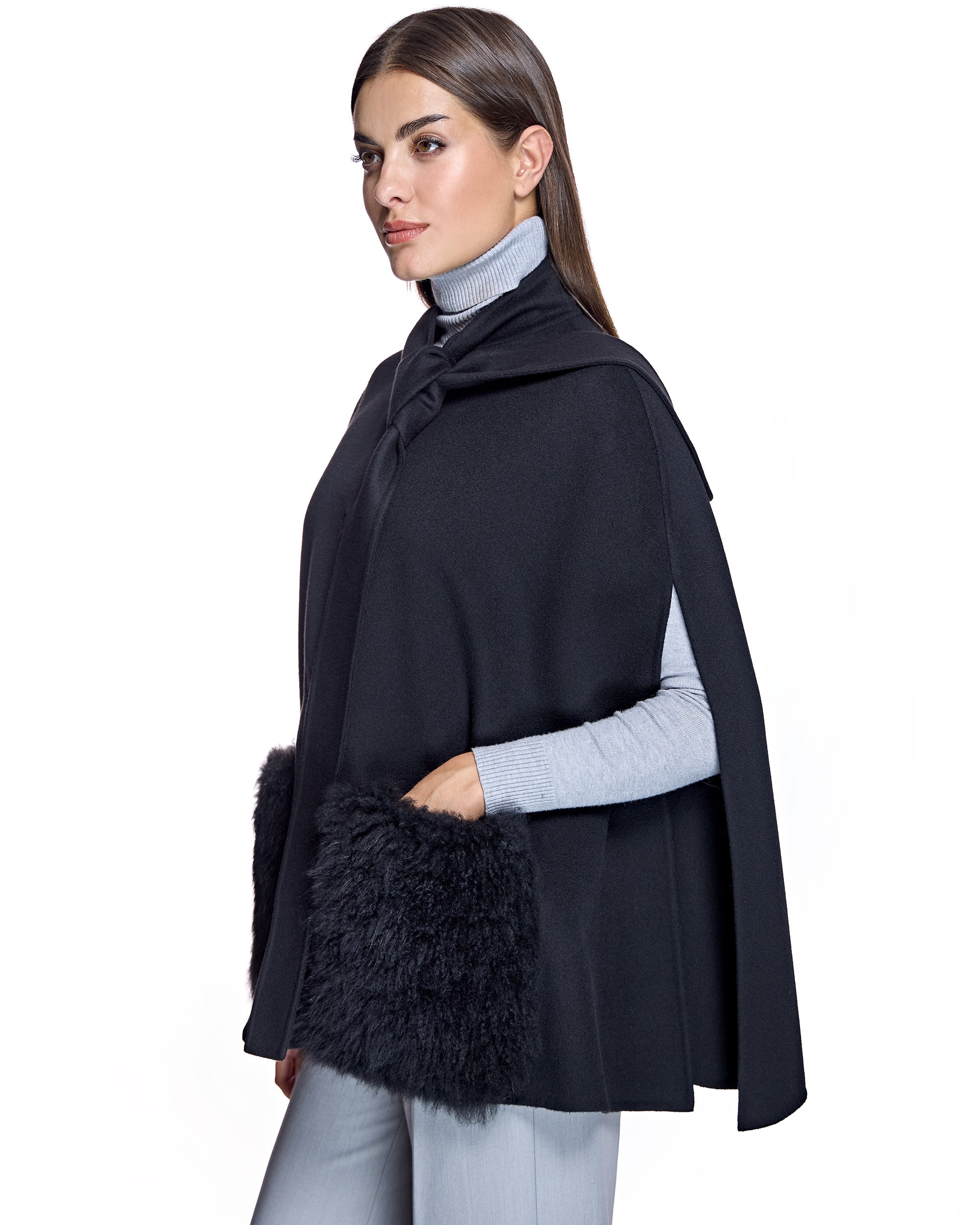 Capa de mezcla de cachemira Loro Piana con bolsillos de piel de cabra de cachemira