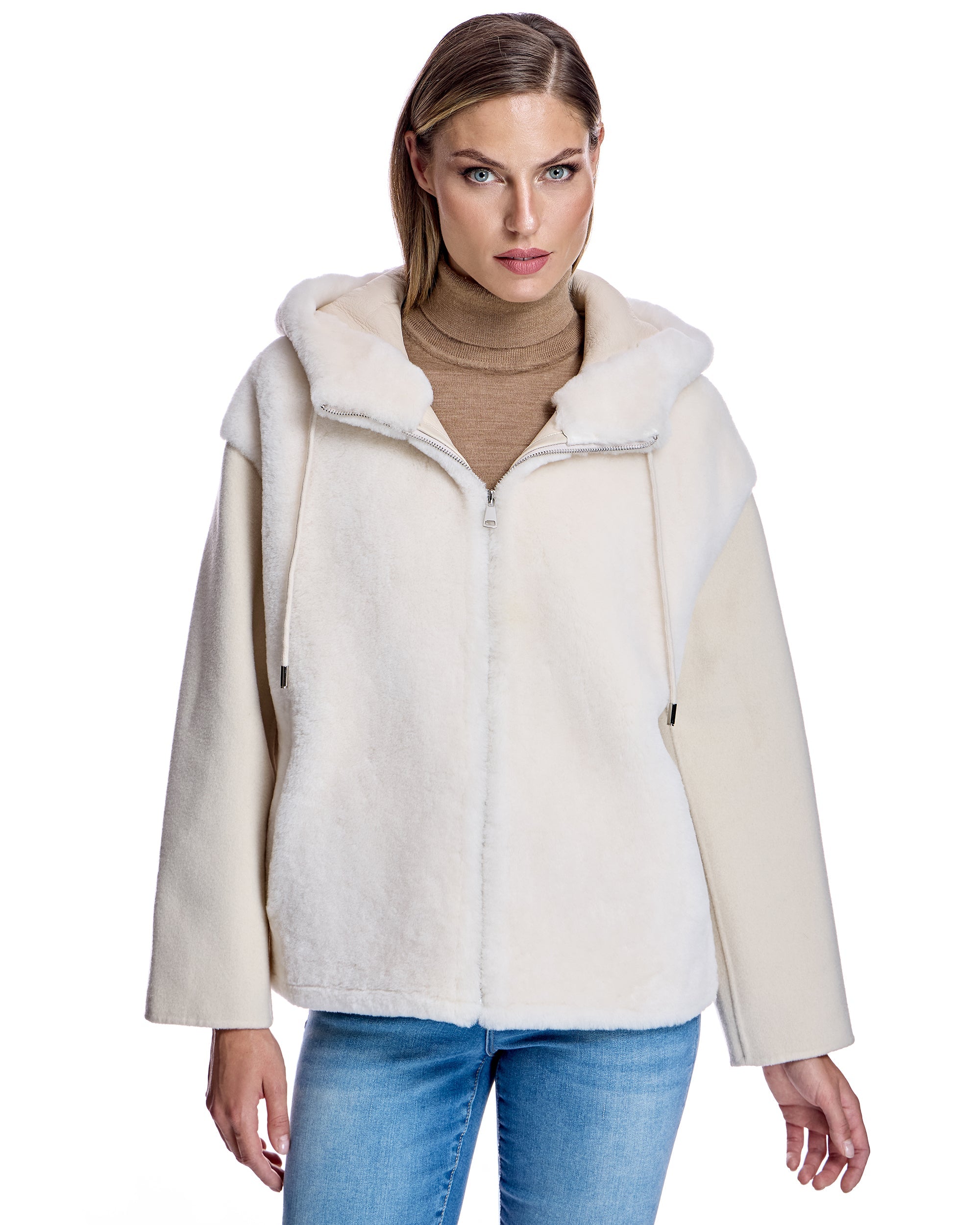Chaqueta de lana y piel de oveja con capucha