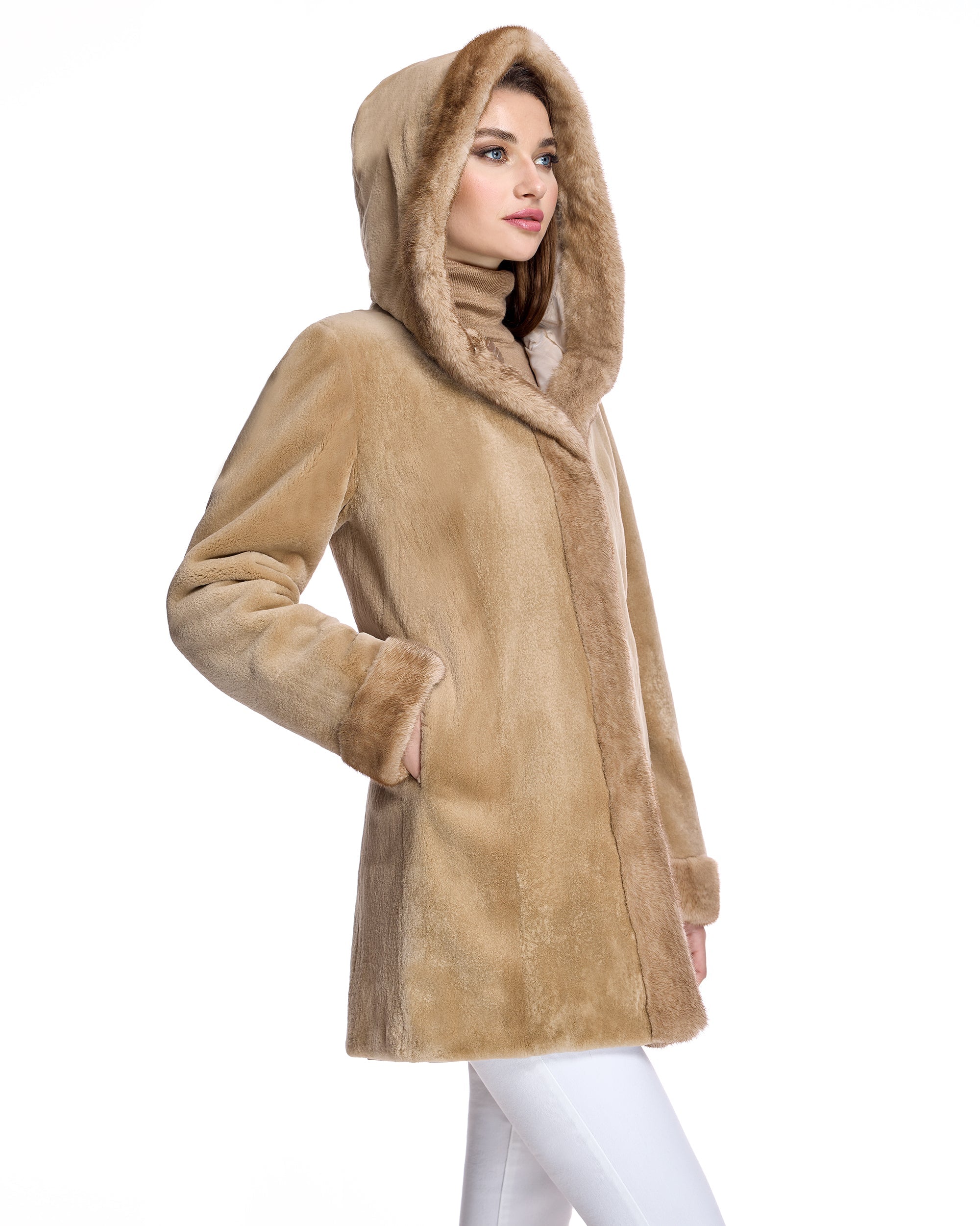 Chaqueta reversible de visón esquilado con capucha