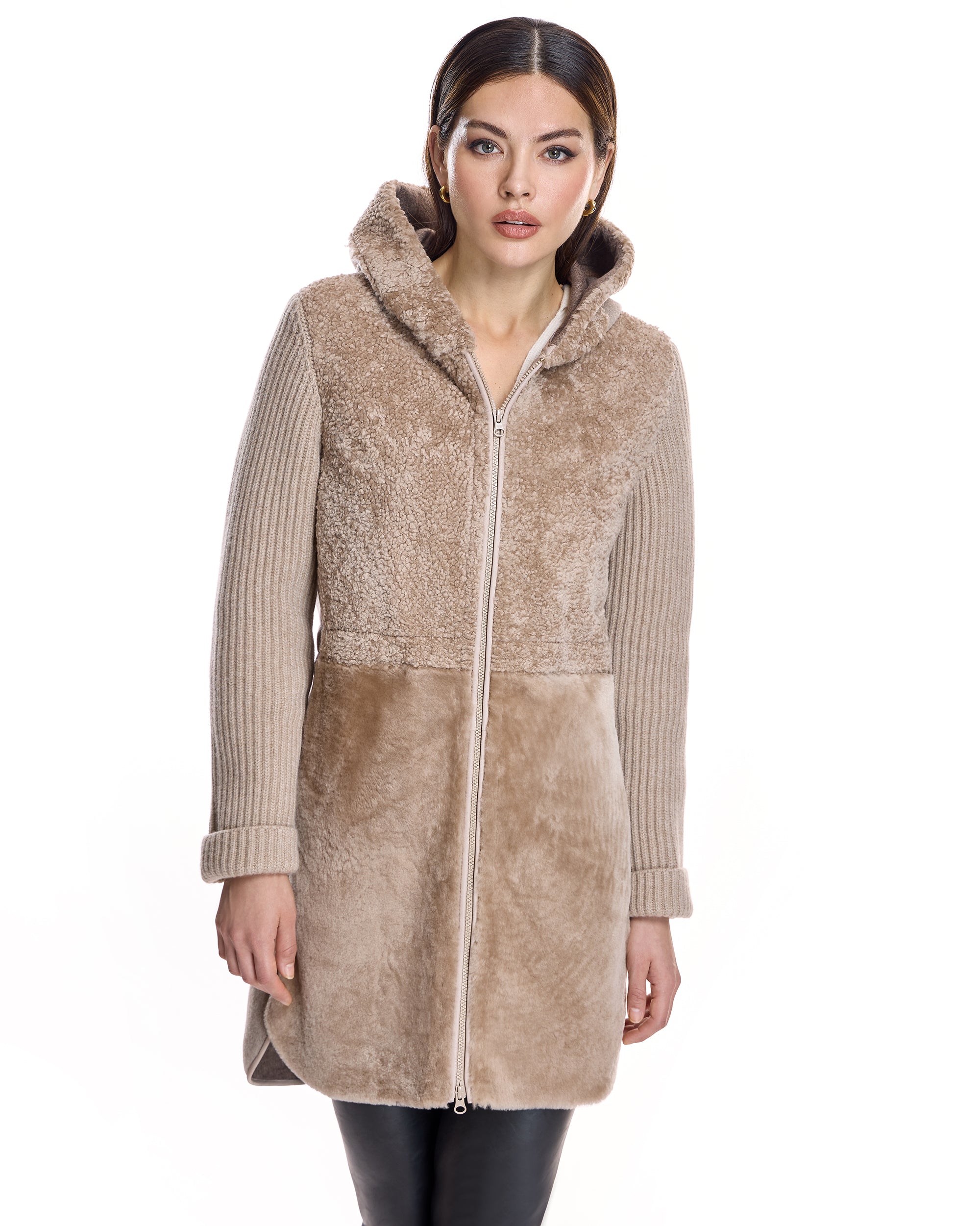 Chaqueta de piel de oveja con capucha y cremallera