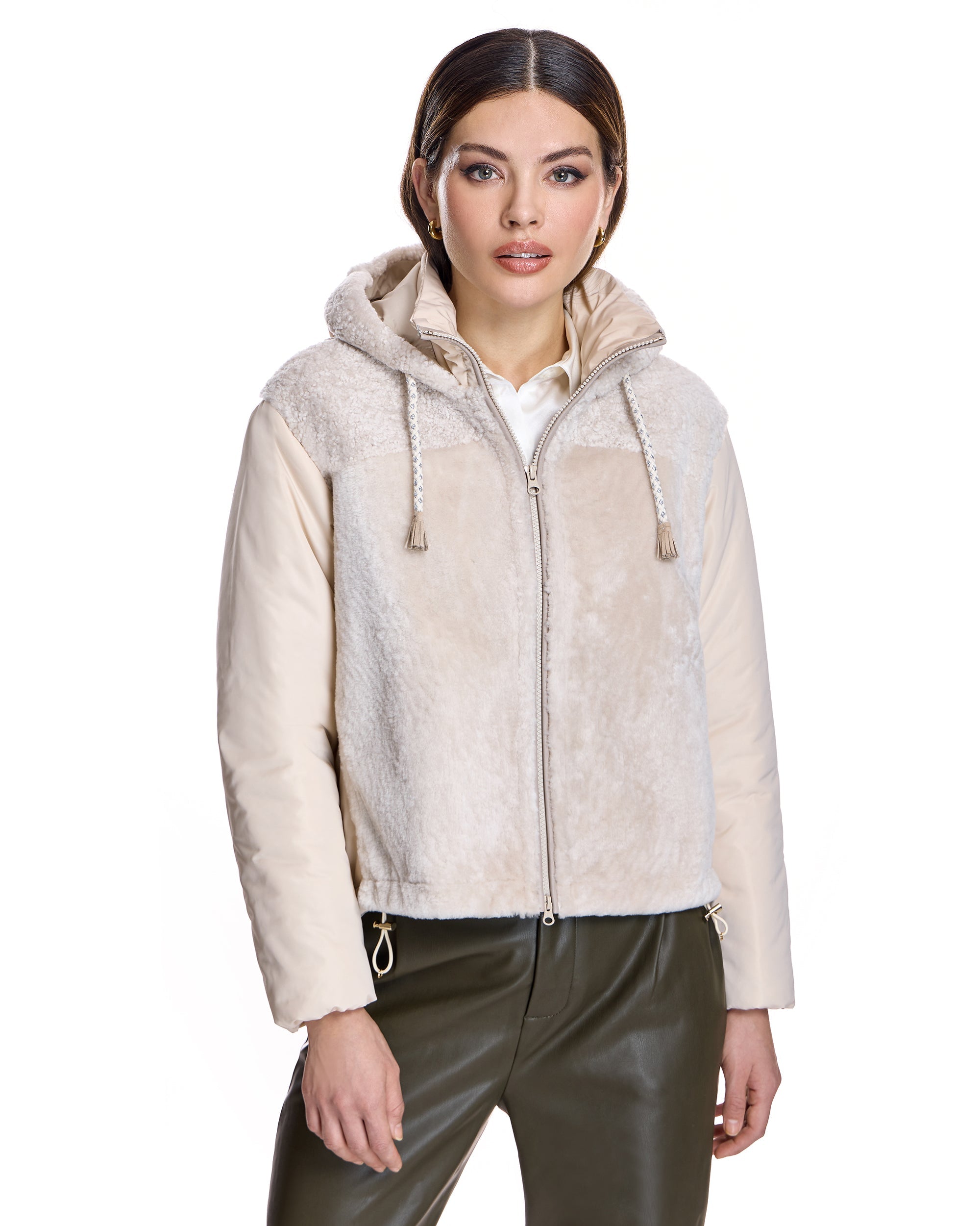 CHAQUETA DE CORDERO ACOLCHADA CON CAPUCHA
