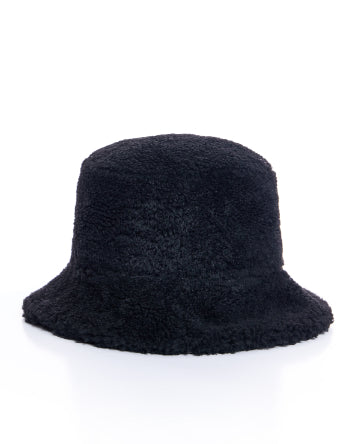 Sombrero de pescador de piel de oveja