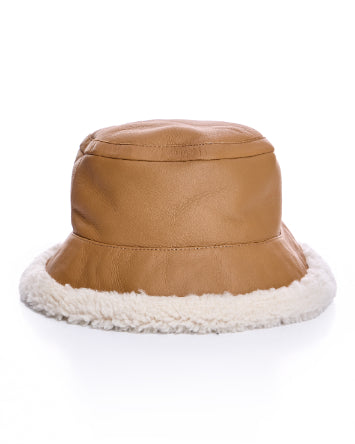 Sombrero de pescador de piel de oveja